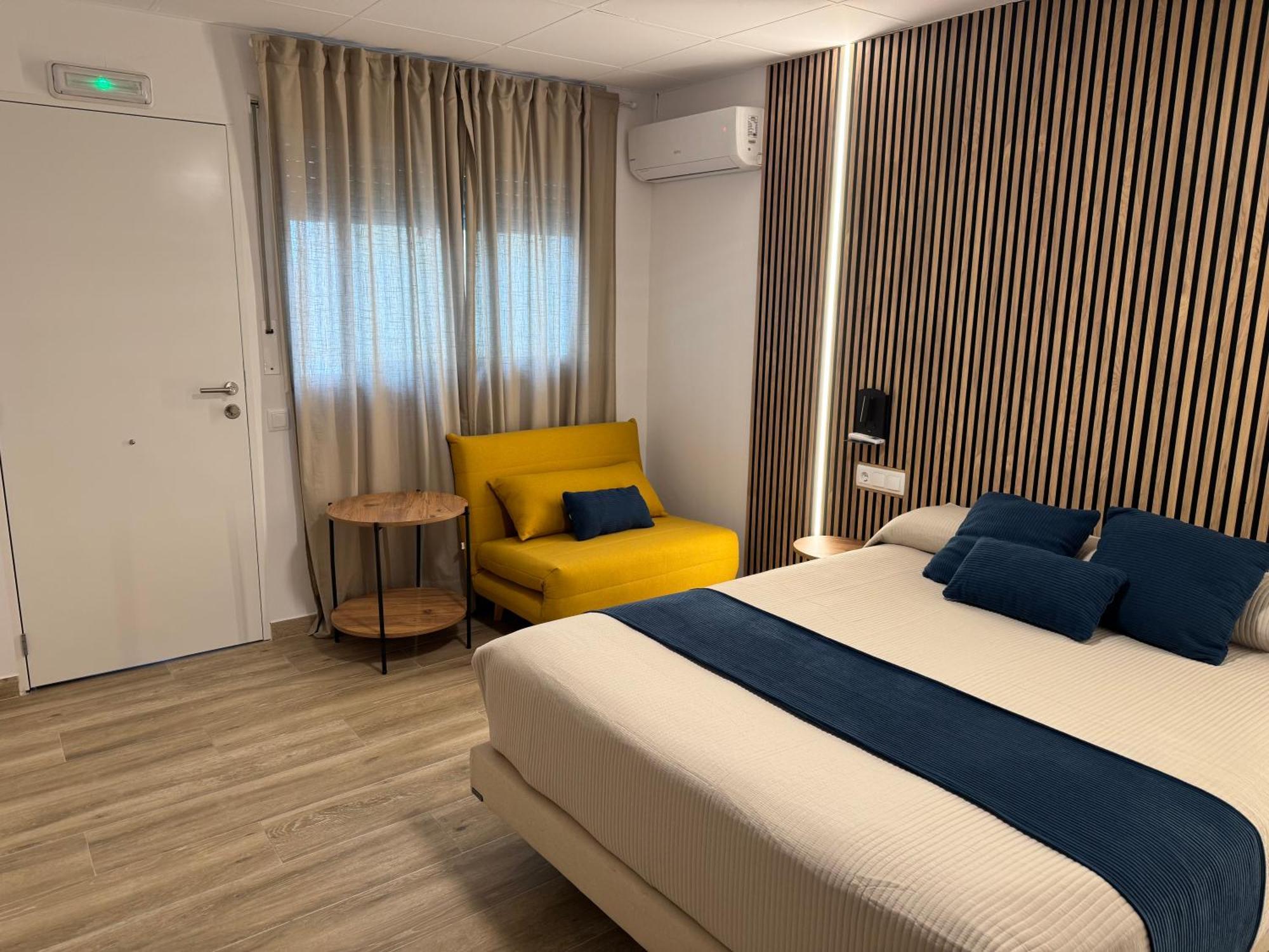 Pension Rovior Calafell Esterno foto