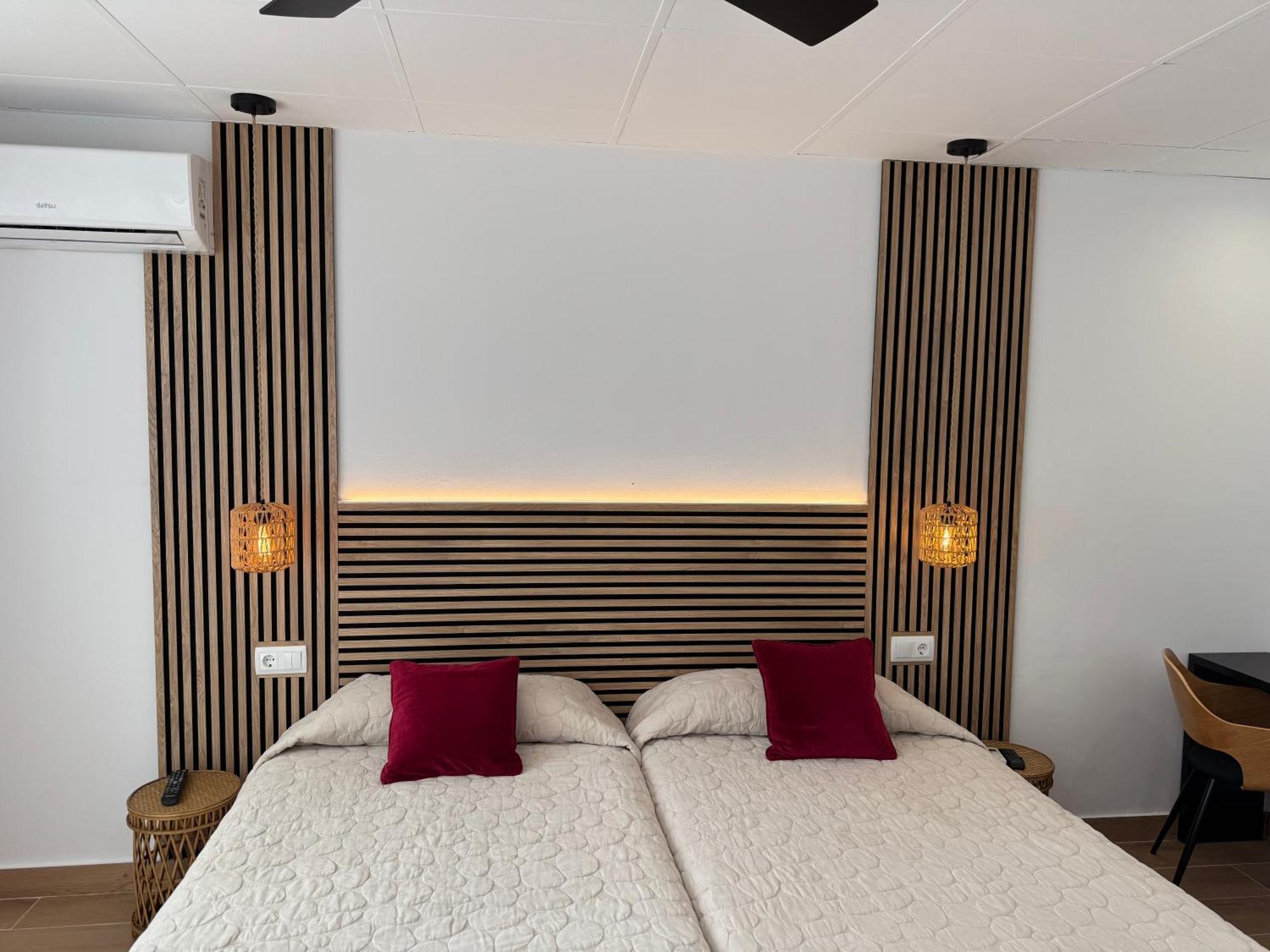 Pension Rovior Calafell Esterno foto