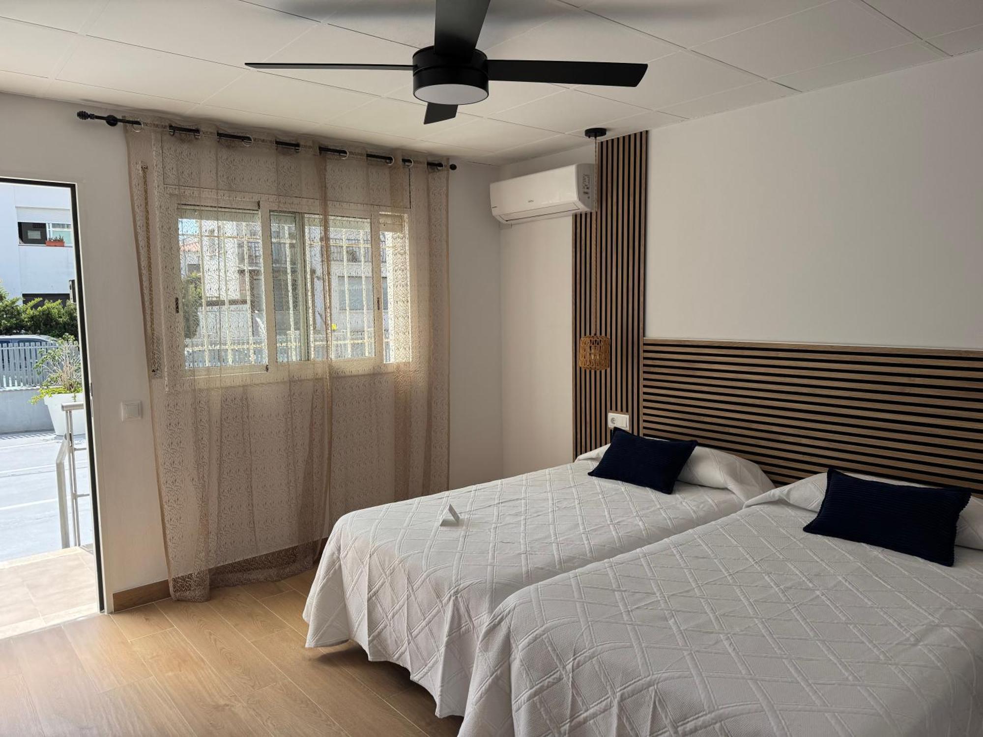 Pension Rovior Calafell Esterno foto